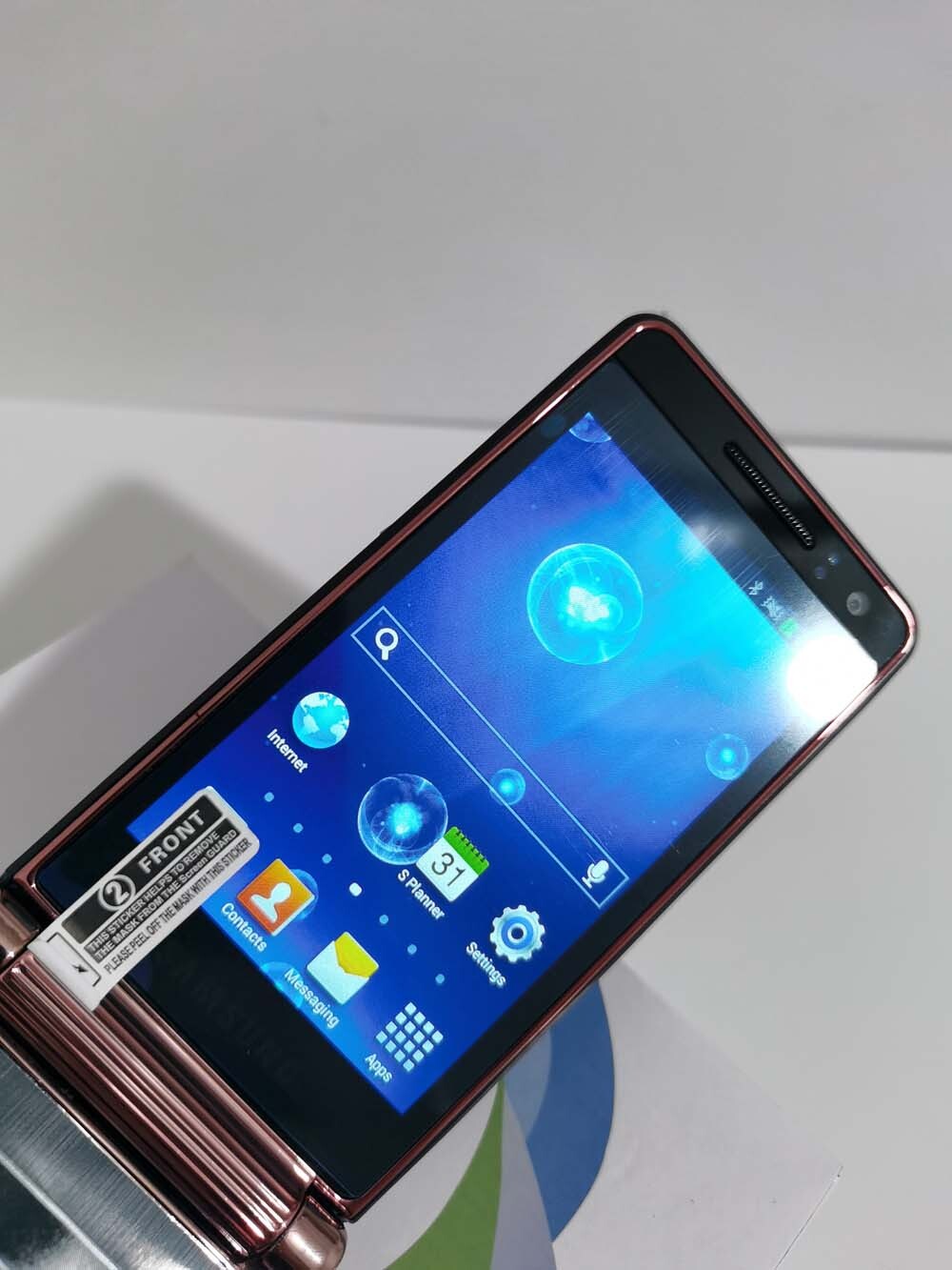 Samsung SCH-W2013 16GB Android 3G Clamshell Smart Phone - Unlocked Bundle Description W2013 - Image 4