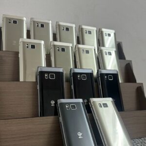 Samsung W2016 Android Unlocked 64GB SM-W2016 clamshell Phone C/N version Color Random color. Storage Capacity 64GB+3GB