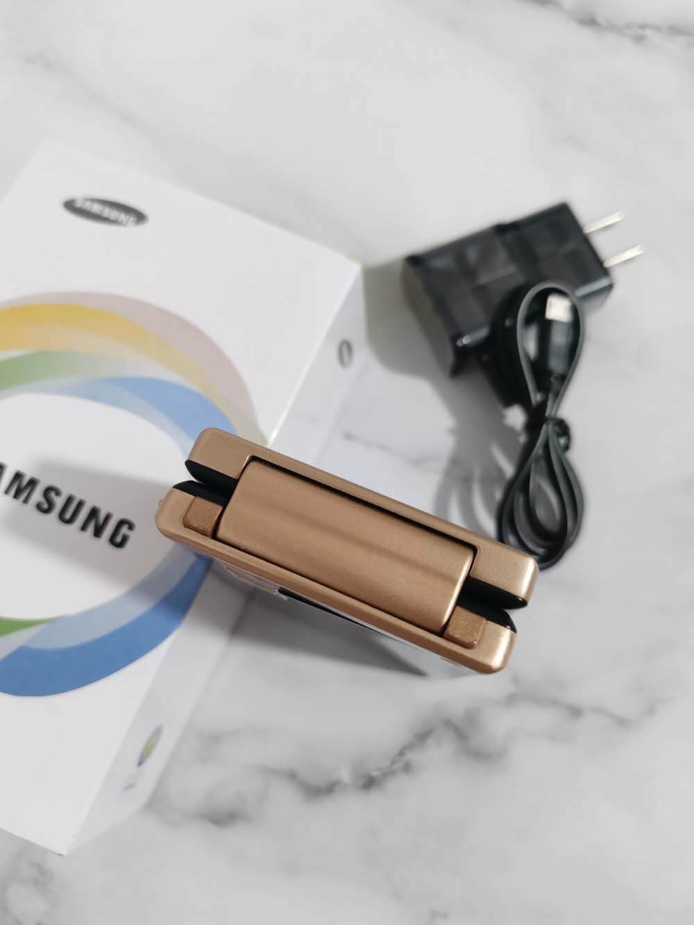 📱Unlocked Samsung SCH-W899 Android 8GB 3G GSM Flip Keynboard Phone Bundle Description W899 - Image 3
