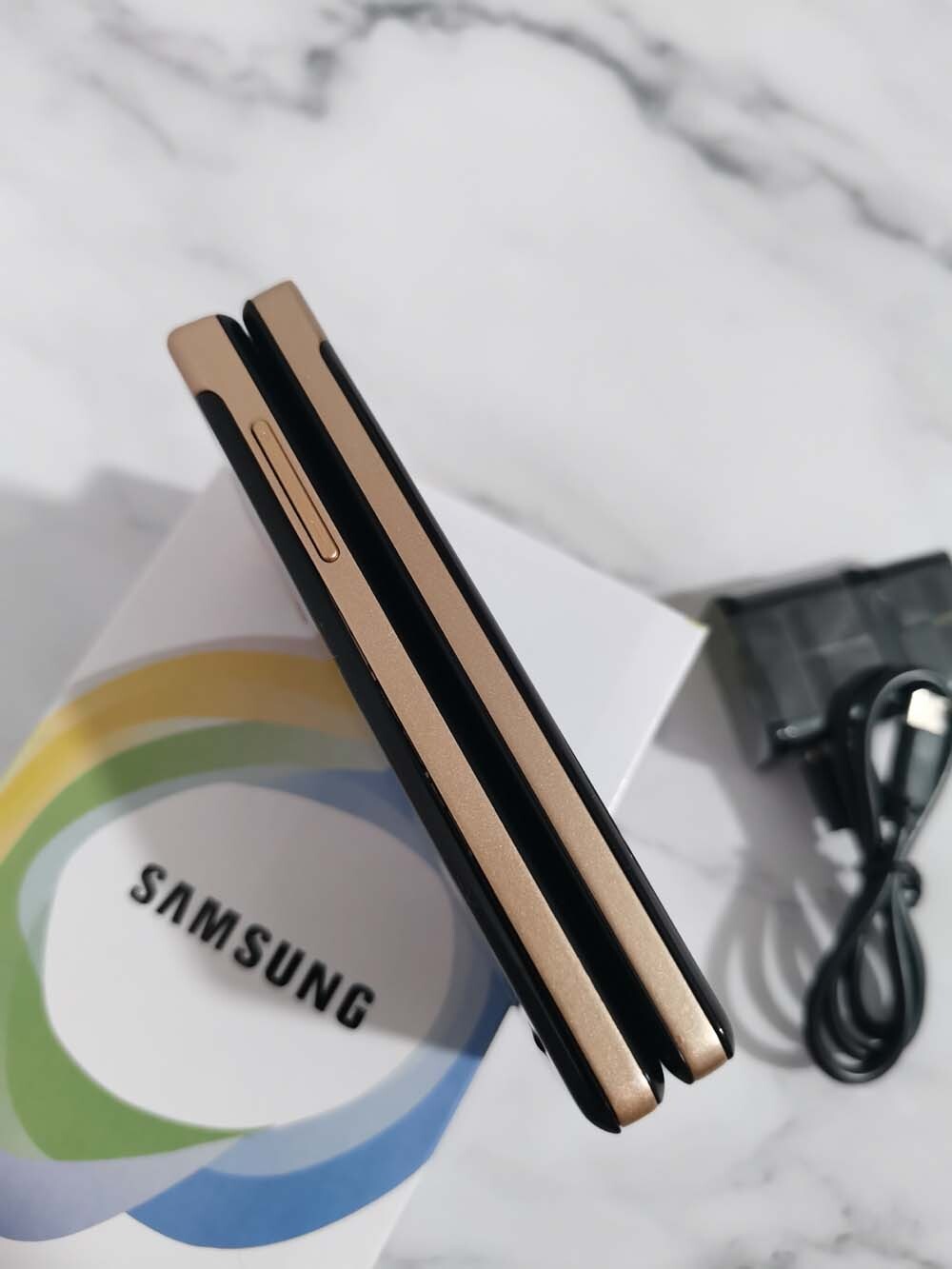📱Unlocked Samsung SCH-W899 Android 8GB 3G GSM Flip Keynboard Phone Bundle Description W899 - Image 12
