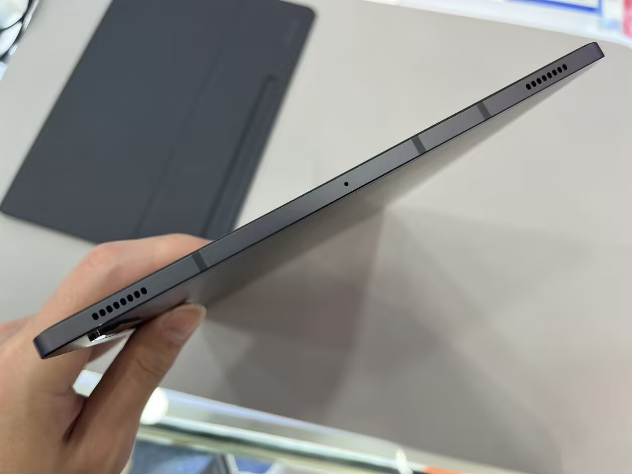Samsung Galaxy Tab S8+ 12.4" 13MP Snapdragon 8 Gen 1 10090mAh WIFI Android storage 8+256GB colors color random - Image 3