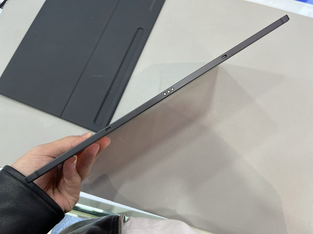 Samsung Galaxy Tab S8+ 12.4" 13MP Snapdragon 8 Gen 1 10090mAh WIFI Android storage 8+256GB colors color random - Image 5