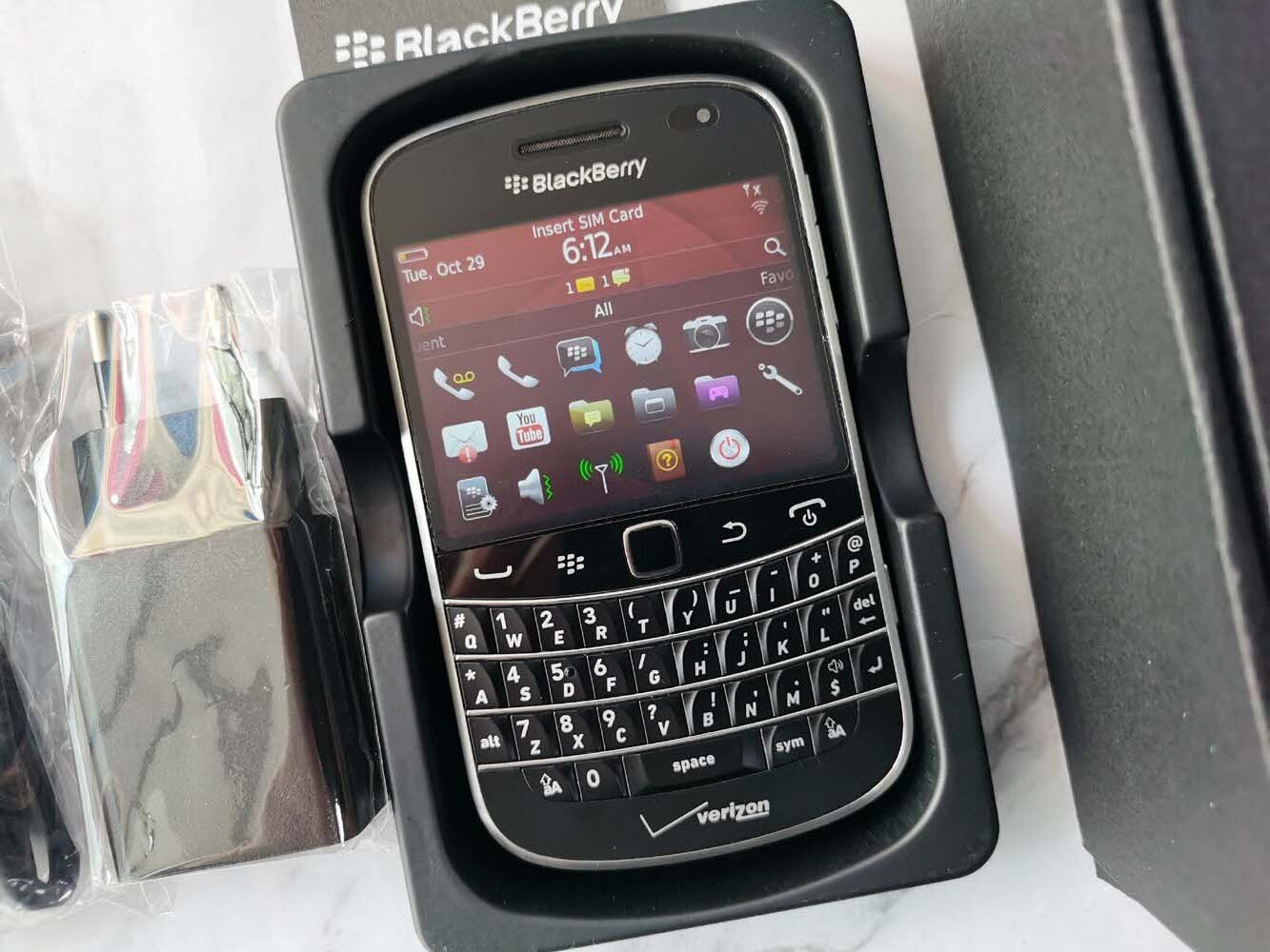 BLACKBERRY 9930 BOLD 8GB Phone Unlocked Black phone battery 2*batteries - Image 3