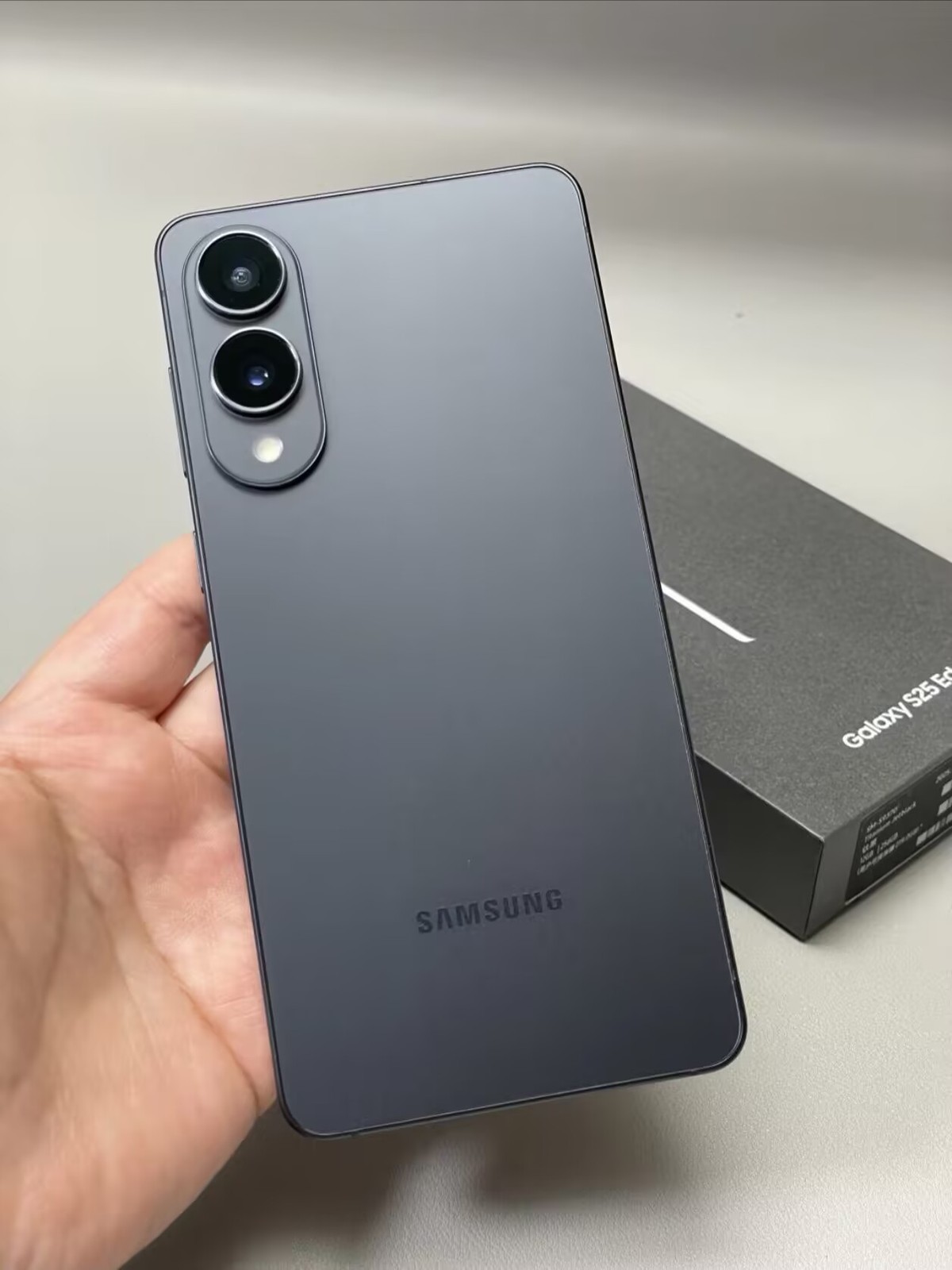 Global Samsung Galaxy S25 Edge 5G 6.7"Android 200MP Snapdragon 8 Elite Unlocked Storage 12+256GB - Image 2