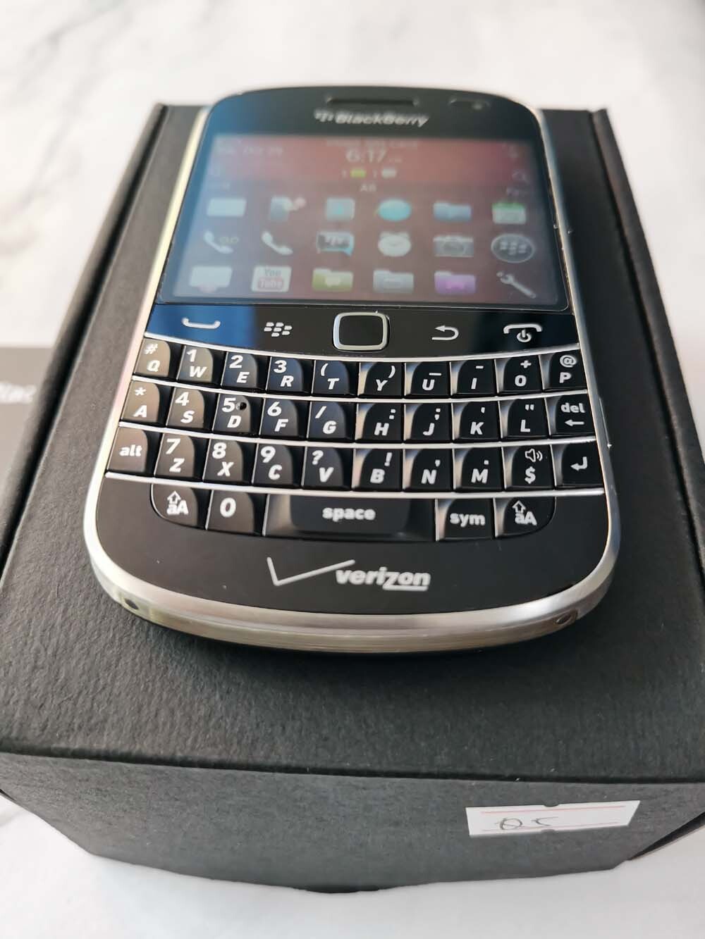 BLACKBERRY 9930 BOLD 8GB Phone Unlocked Black phone battery 2*batteries - Image 8