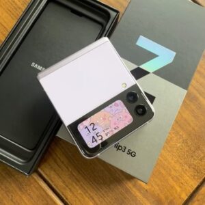 Global Samsung Galaxy Z Flip3 5G 6.7" 12MP Snapdragon 888 5G Android Google Color Random color Storage Capacity 8+128GB