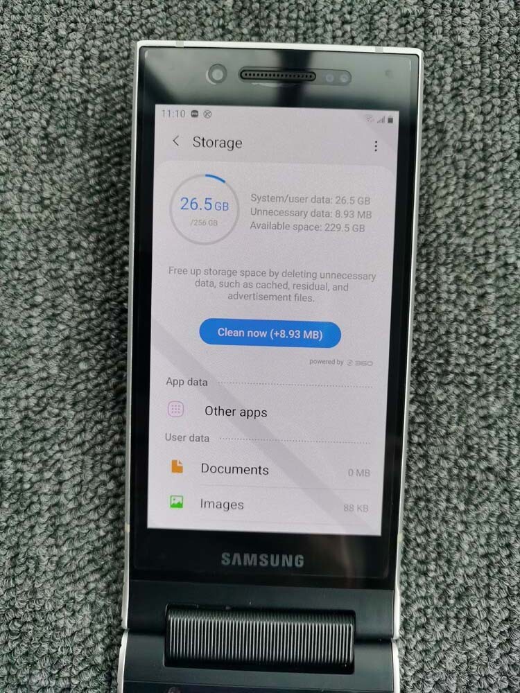 Samsung W2018 Android 4G (GSM and GSM) Clamshell Phone 256GB Color Silver - Image 14