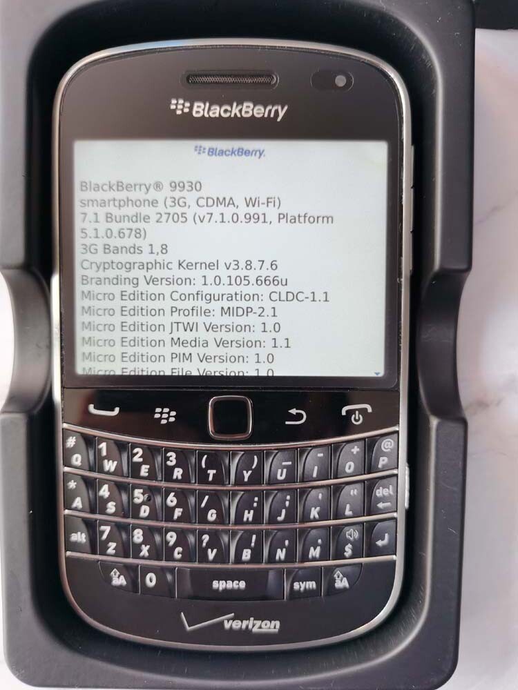 BLACKBERRY 9930 BOLD 8GB Phone Unlocked Black phone battery 2*batteries - Image 16