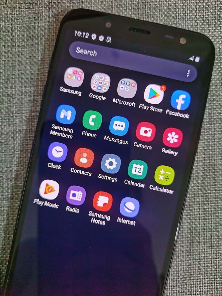 Global Samsung Galaxy J6 J600F Android 8.0 32GB Google Unlocked 4G Smartphone Color Random color Model J600F Style Mobile phone + charger - Image 9