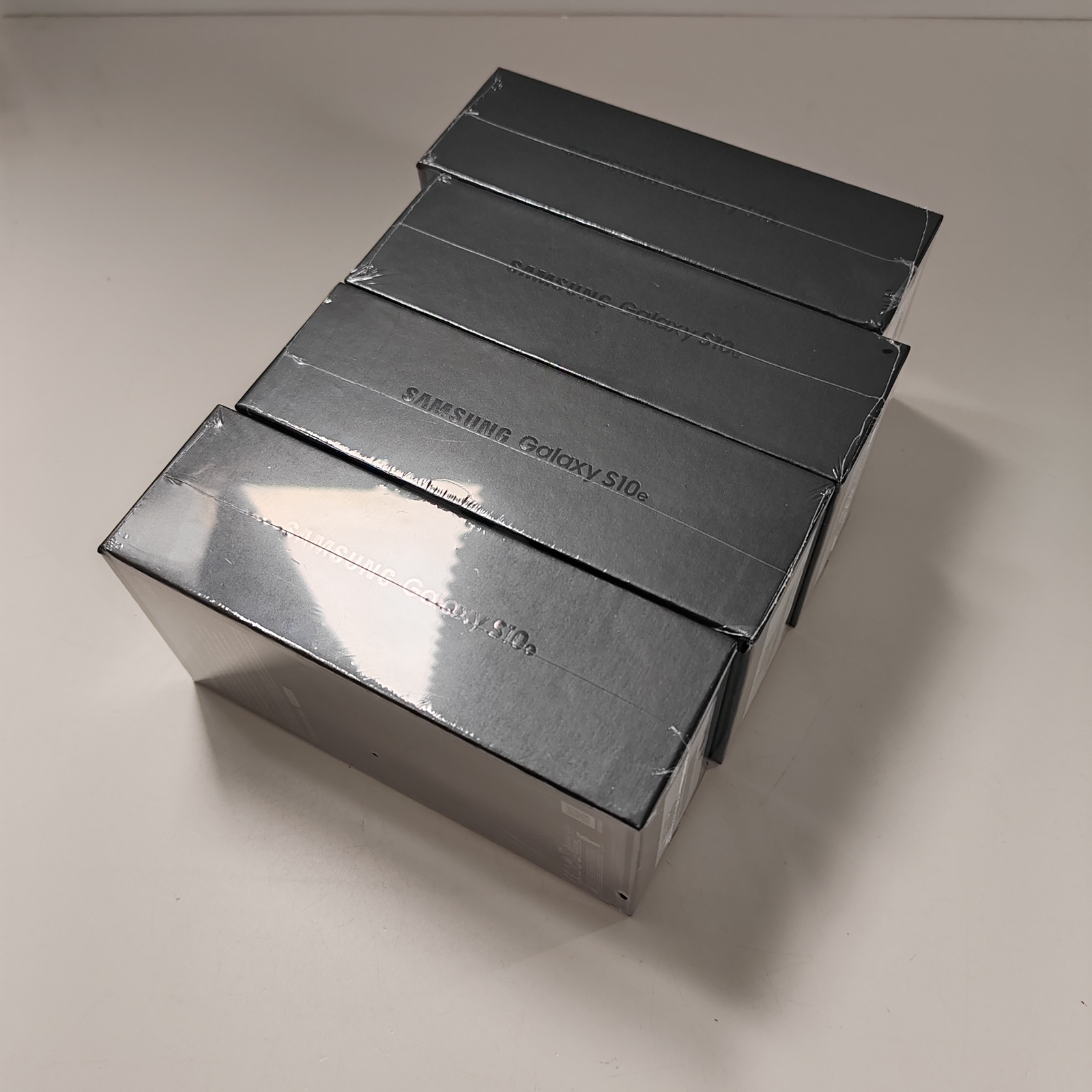 Sealed Samsung Galaxy S10e 5.8" 16MP 128GB Android SM-G970F/DS (Global) Storage 6GB+128GB Model SM-G970U (USA) - Image 5