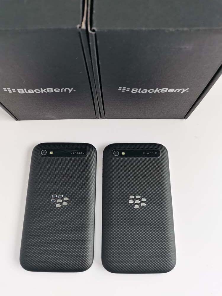 Original Unlocked - BlackBerry Classic Q20 - 16GB Keyboard Smartphone Color White - Image 8