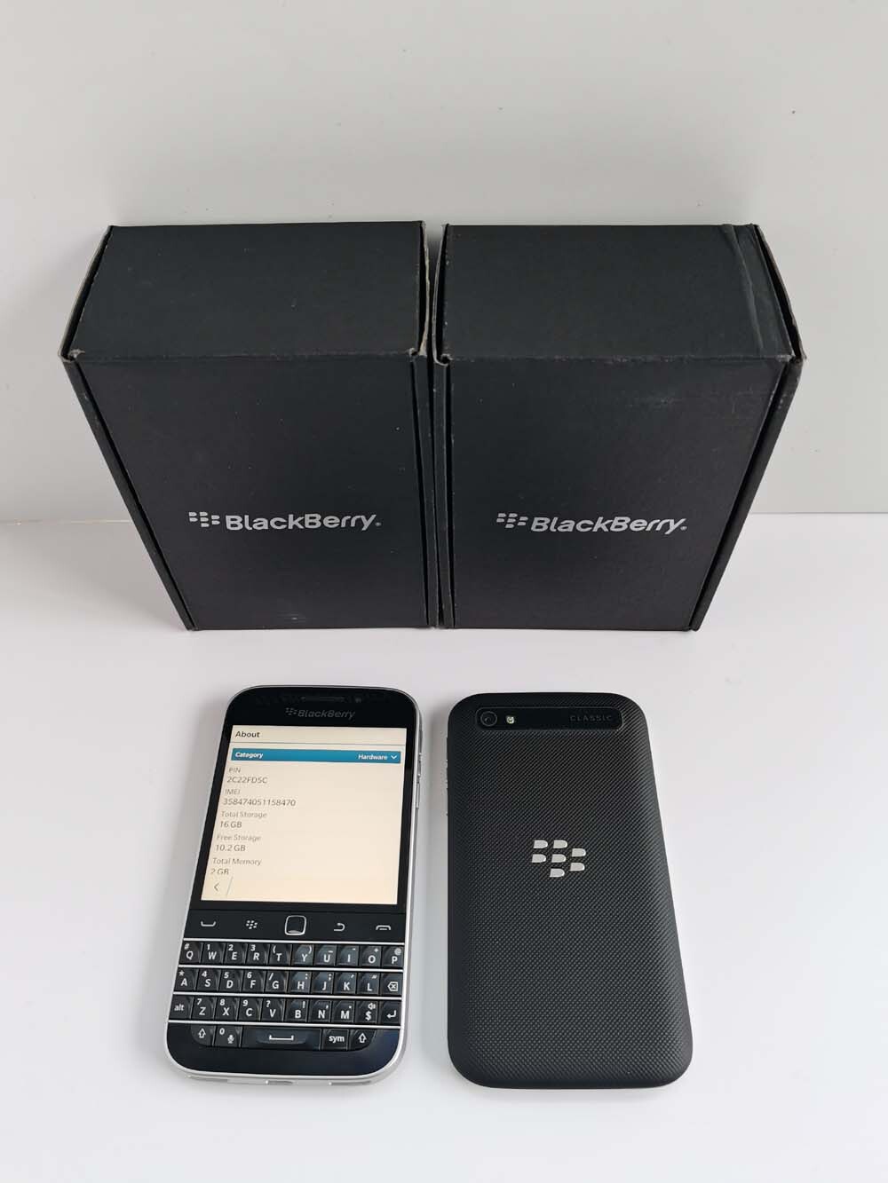 Original Unlocked - BlackBerry Classic Q20 - 16GB Keyboard Smartphone Color White - Image 10