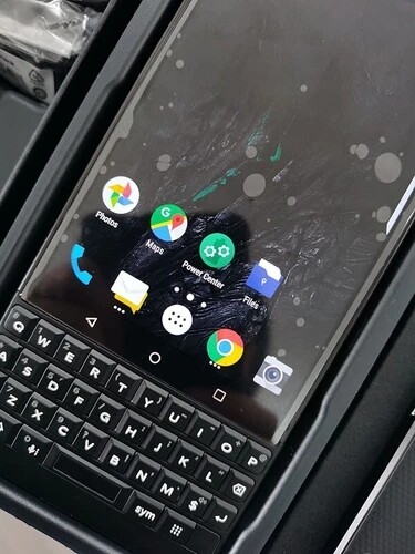 BlackBerry KEY2 K2 4.5" 12MP Android 64GB 6GB RAM smartphone Color Red Model BBF100-2 (Canada, US, LATAM) - Image 3