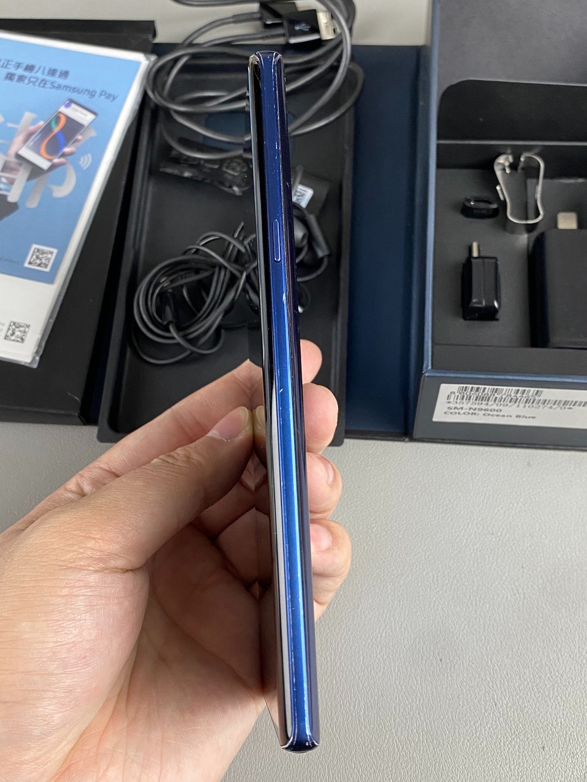 Samsung Galaxy Note 9 SM-N960U Android 128GB Unlocked (GSM+CDMA) Great Condition Color Midnight Black - Image 4