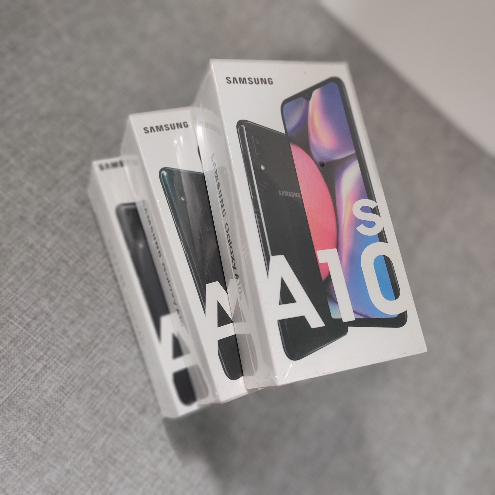 Samsung Galaxy A10s SM-A107F/DS Global 6.2" 13MP 32GB Android 9 Storage 32GB binding Mobile phone + packing accessories