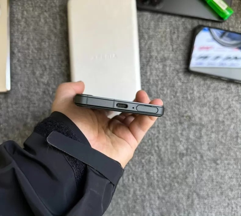 Global Sony Xperia 1 V 5G XQDQ62/B, XQ-DQ72, XQ-DQ54 Global storage 256GB 12GB RAM Model Number XQ-DQ54 Global - Image 3