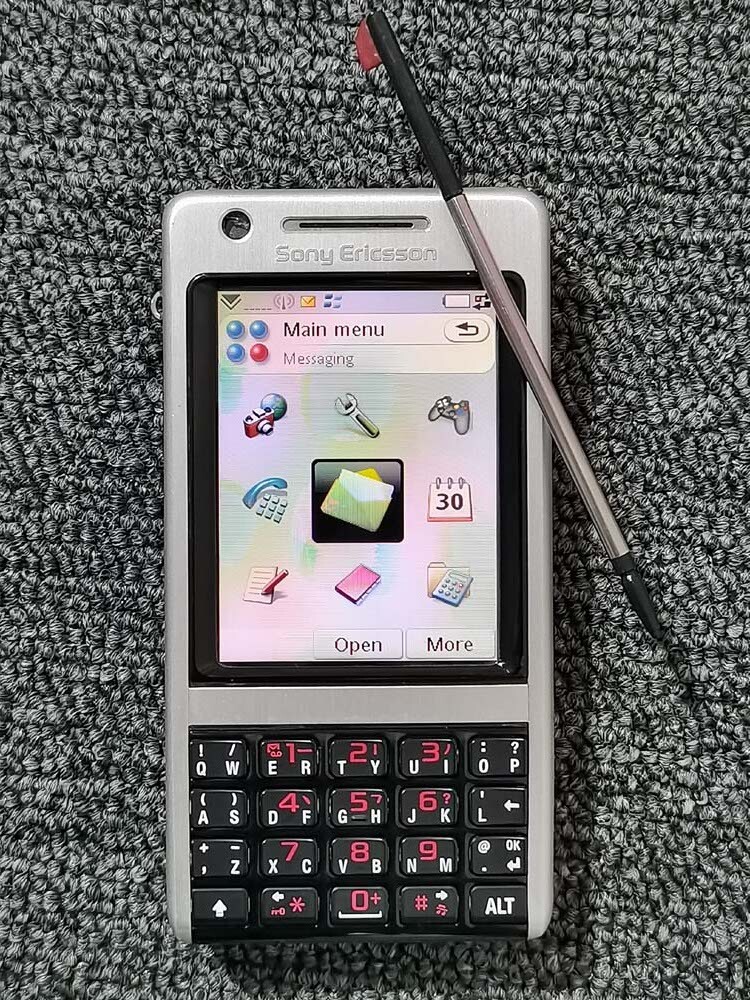 Sony Ericsson P1 P1i UMTS Unlocked 2G 3G 3MP 2.6" Smartphone - Silver Black battery 1*battery