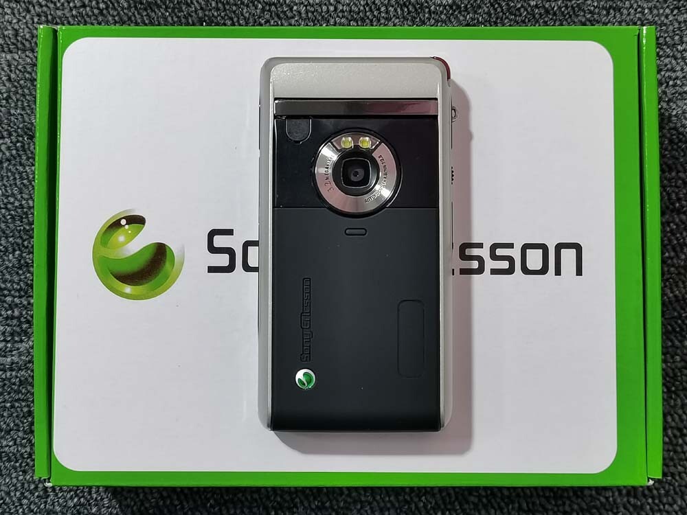Sony Ericsson P1 P1i UMTS Unlocked 2G 3G 3MP 2.6" Smartphone - Silver Black battery 1*battery - Image 11