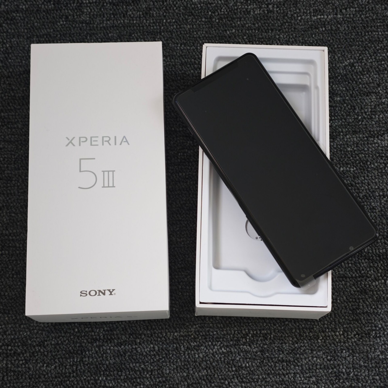 Sony Xperia 5 III Android 6.1" 12MP XQ-BQ52 128GB Unlocked 5G Smartphone Color Random color Storage Capacity XQ-BQ52