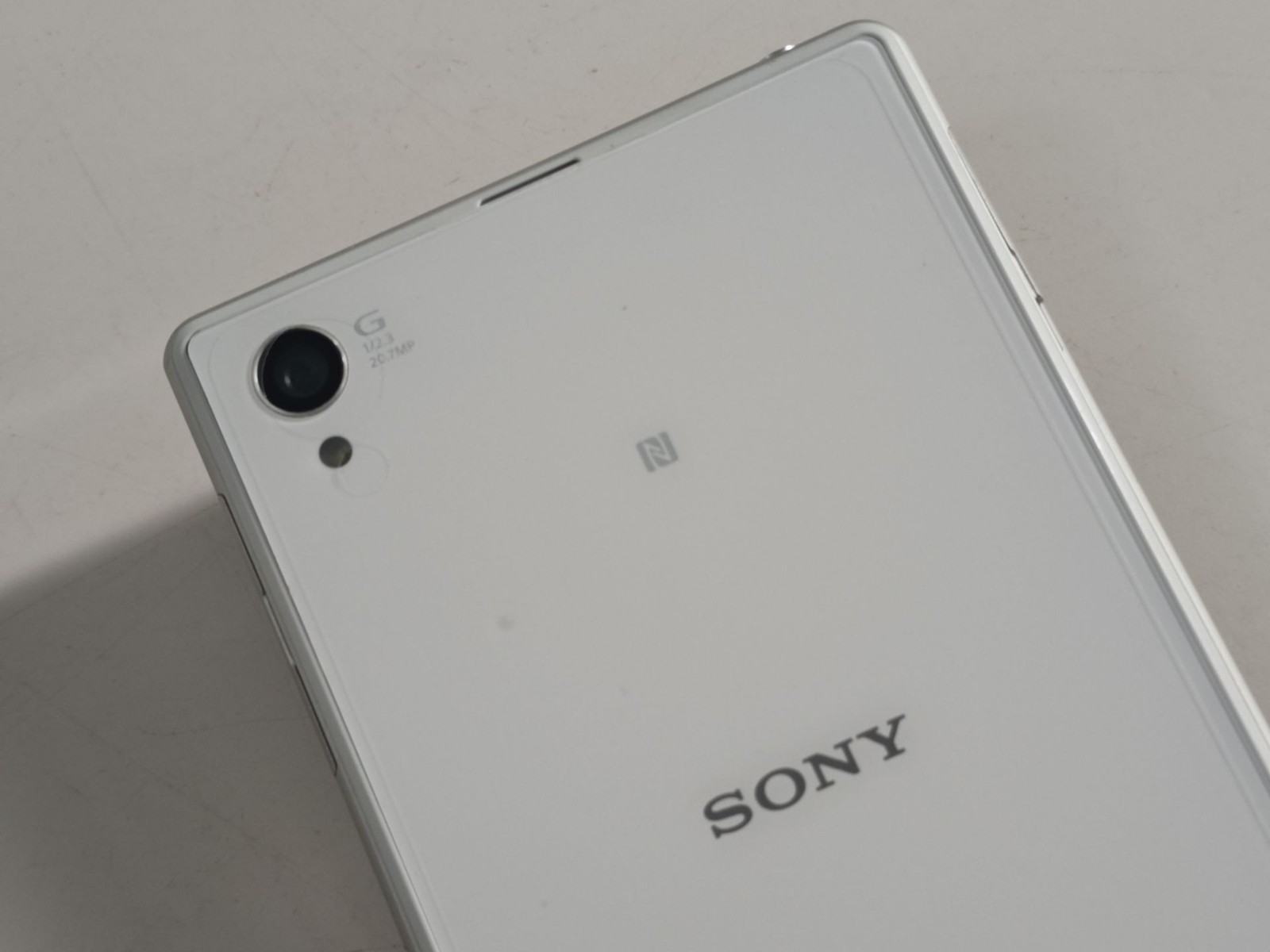 Sony Xperia Z1 16GB - (Unlocked) Smartphone Single Sim Android mobile - Image 3