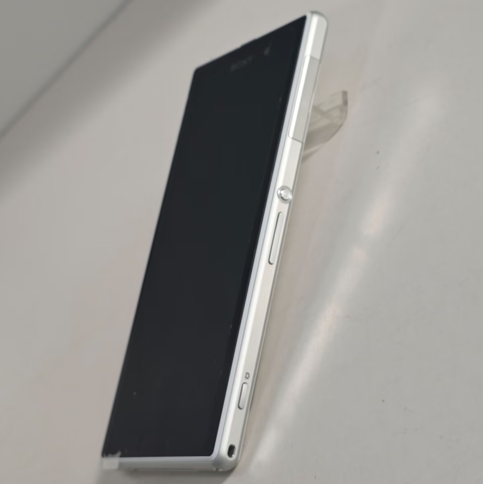 Sony Xperia Z1 16GB - (Unlocked) Smartphone Single Sim Android mobile - Image 6