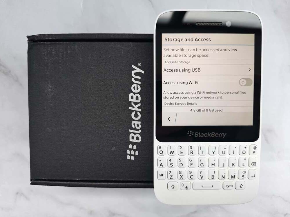 BlackBerry Q5 Unlocked 4G WiFi LTE 8GB 5MP QWERTY keyboard Cellphone (SQR100-1) Color White - Image 5