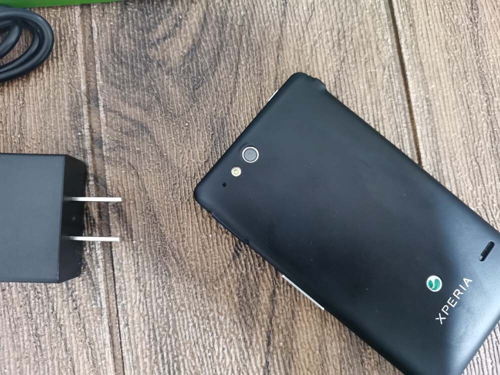 Sony Xperia go ST27a ST27i Android 3G Unlocked cell phone good condition - Image 9