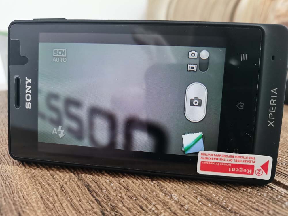 Sony Xperia go ST27a ST27i Android 3G Unlocked cell phone good condition - Image 13