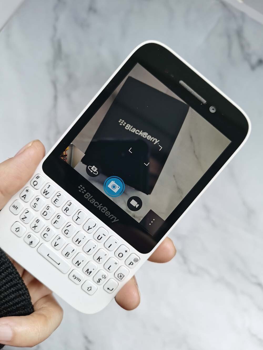 BlackBerry Q5 Unlocked 4G WiFi LTE 8GB 5MP QWERTY keyboard Cellphone (SQR100-1) Color White - Image 8