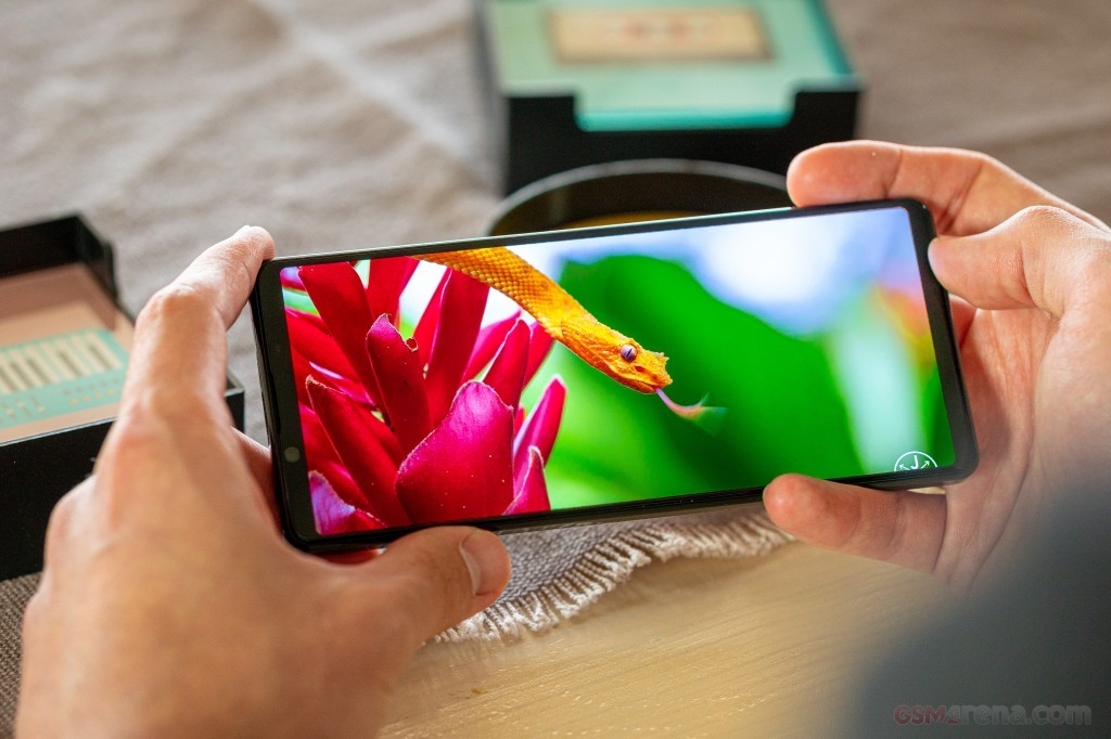 Sony Xperia 1 II 5G 6.5" XQ-AT51 XQ-AT52 256GB Android SmartPhone Unlocked storage XQ-AT51 Dual SIM 256GB colors Please note the color you need in order - Image 11