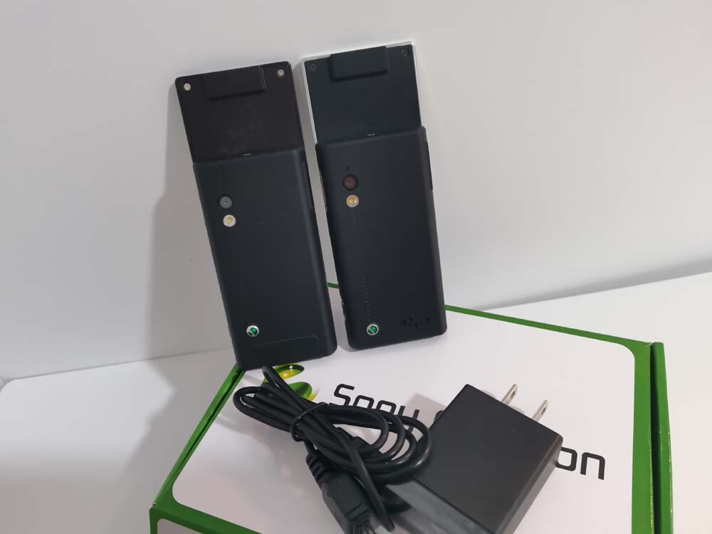 Unlocked Sony Ericsson W705 3G networks Working well Black & Silver Bundle Description 1 battery Color Black - Image 10