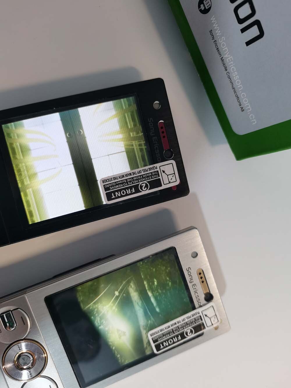 Unlocked Sony Ericsson W705 3G networks Working well Black & Silver Bundle Description 1 battery Color Black - Image 15