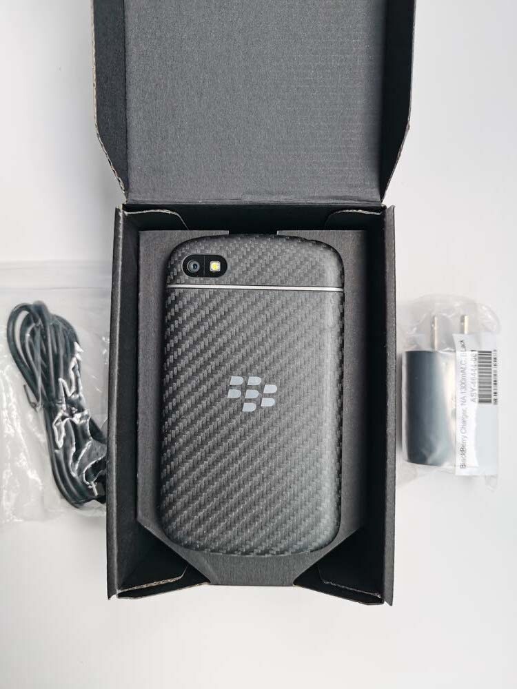 BlackBerry Q10 - Unlocked 8MP 4G 16GB storage OS10 Cellphone (Verizon Wireless) Color White Battery 2 * batteries - Image 2