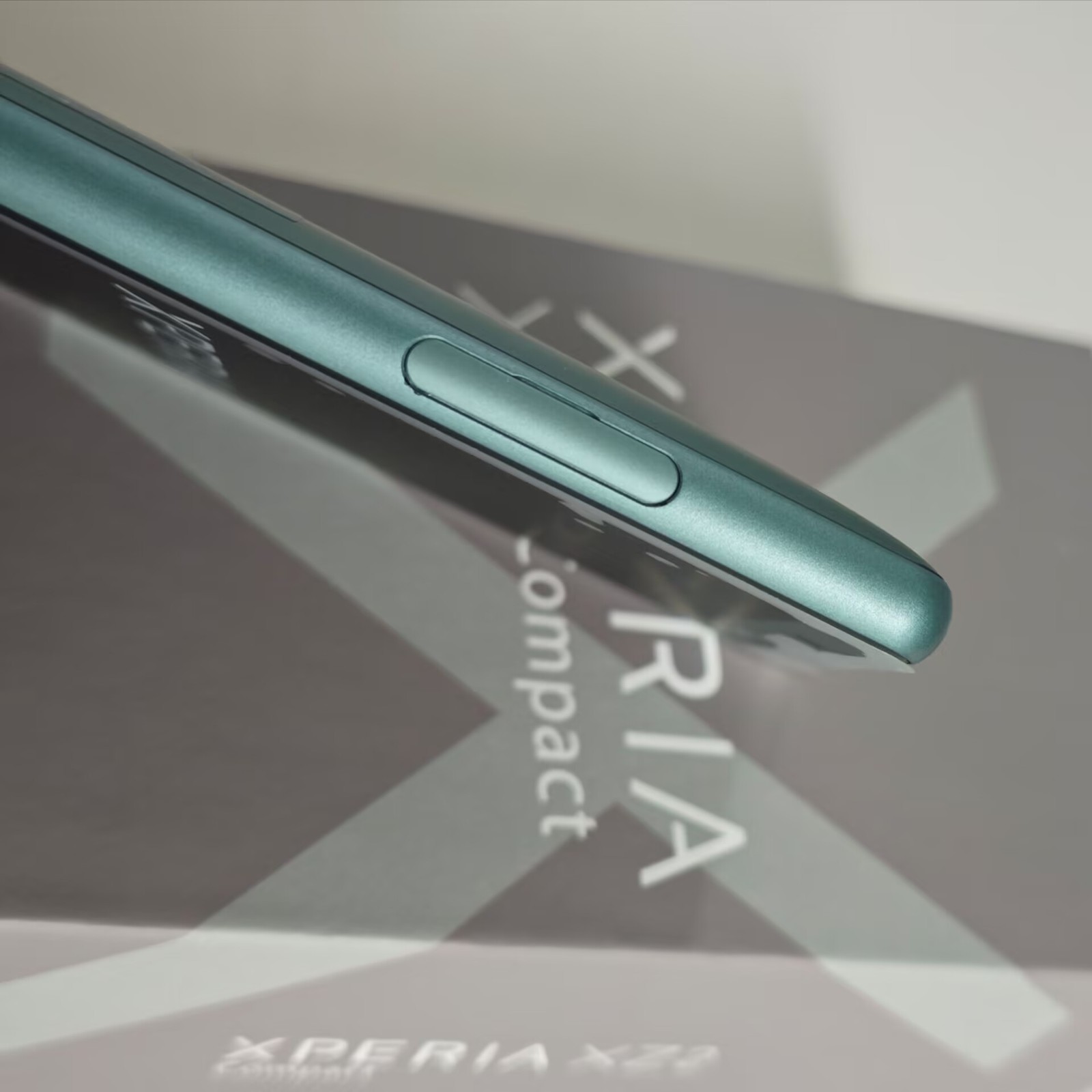 Sony Xperia XZ2 Compact H8324 H8314 SO-05K 4+64GB 4colors Global Unlocked Model Number H8324 Dual SIM - Image 10