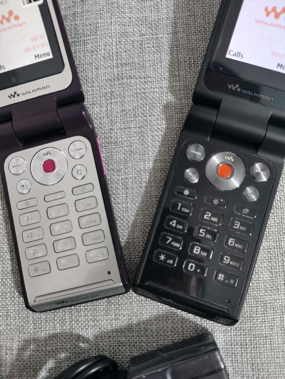 Sony Ericsson W380i 14MB 2G GSM Mini-SIM clamshell Keyboard Cellphone (Unlocked) Bundle Description 1 * battery Color Purple - Image 3