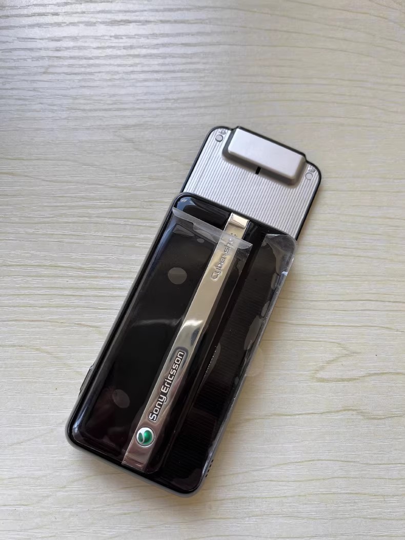 Sony Ericsson C903 2.4" 5MP 1000mAh Model Number C903 - Image 13
