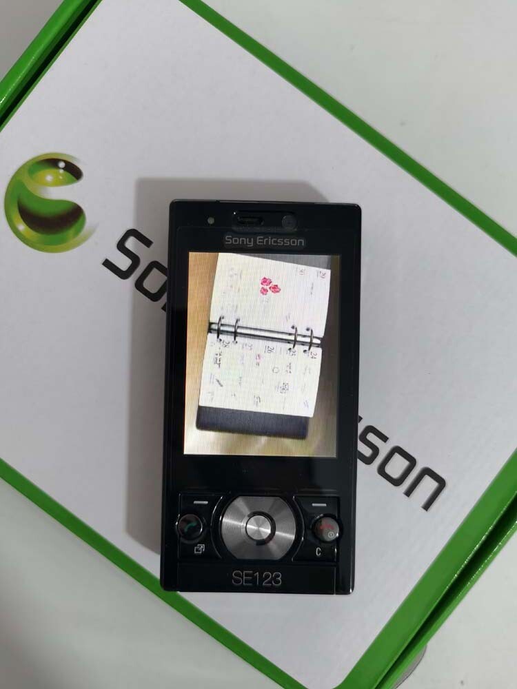 Sony Ericsson G705 Bluetooth 3MP Wi-Fi GPS Unlocked 3G CellPhoneTested Color Black Battery 1*Battery