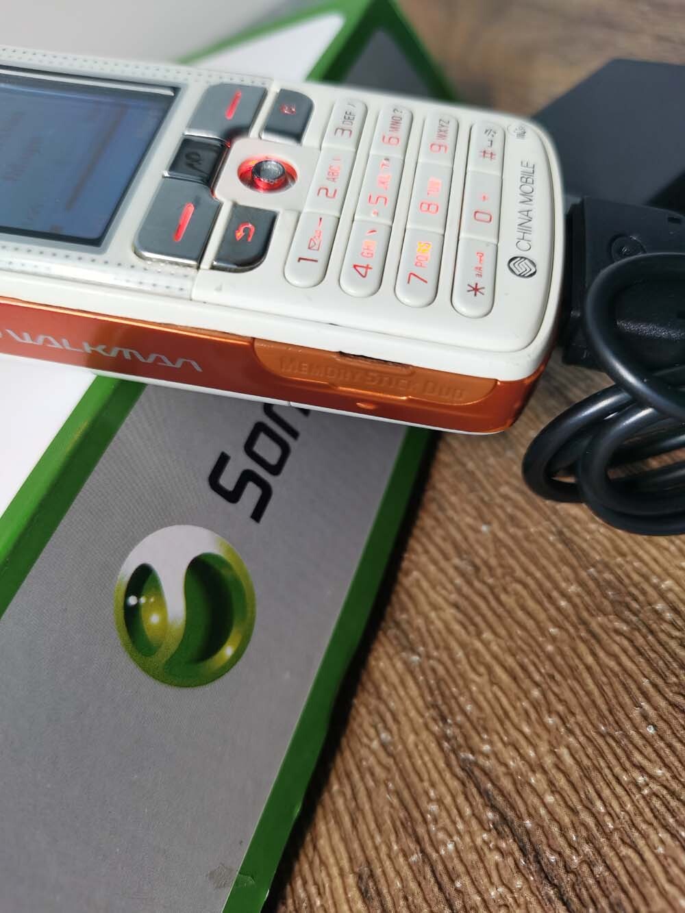 Unlocked Sony Ericsson W700i W700, Carolina 2G GSM Feature phone 34MB battery With one battery - Image 5