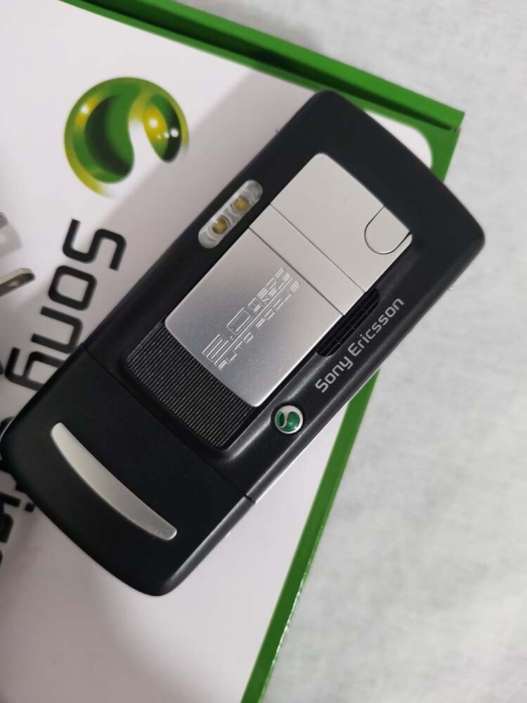 Sony Ericsson K750i - Unlocked Mobile Phone Bundle Description 1*battery - Image 4