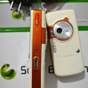 Sony Ericsson W800 W800I (Unlocked ) 2G GSM 900 1800 1900 Cell phone Original