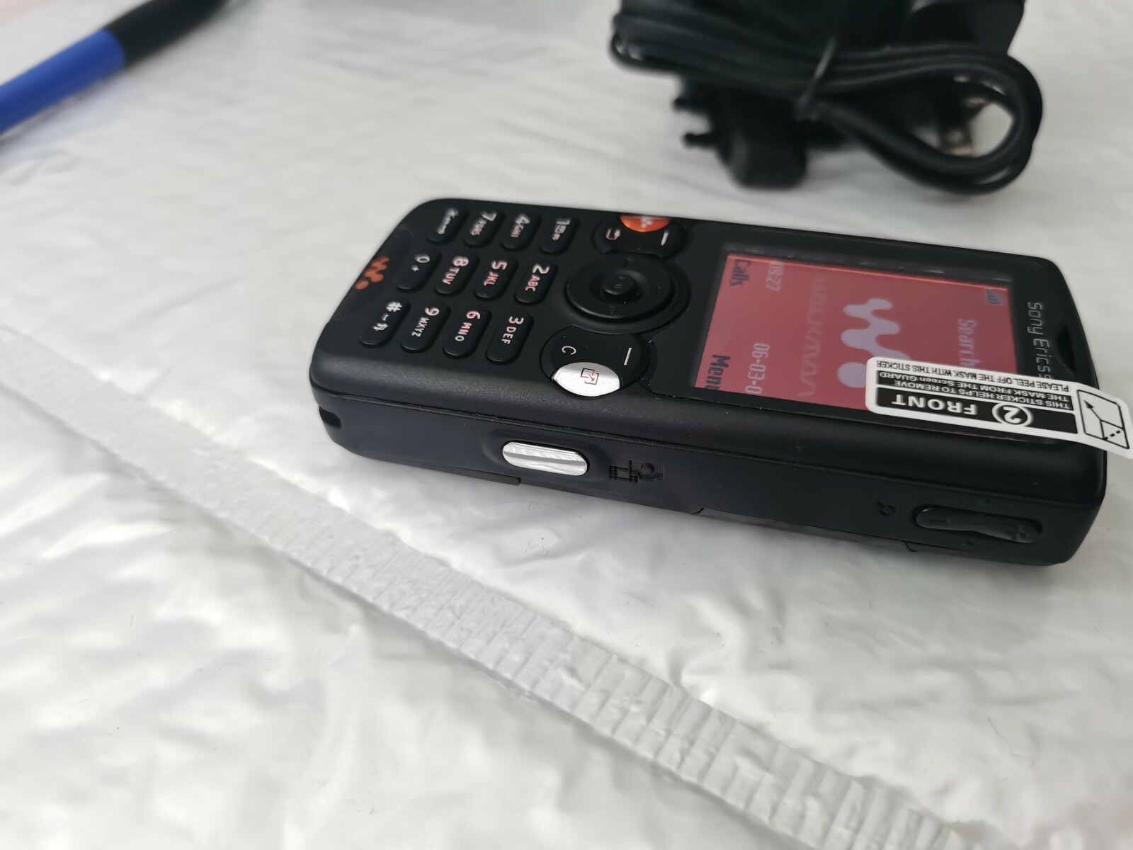 Sony Ericsson Walkman W810i - random color Cellular keyboard phone - Image 2
