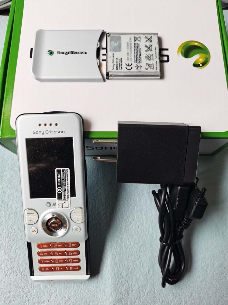 Original Sony Ericsson W580i Walkman - Unlocked 2G netwroks Cellular Phone Color Black - Image 2
