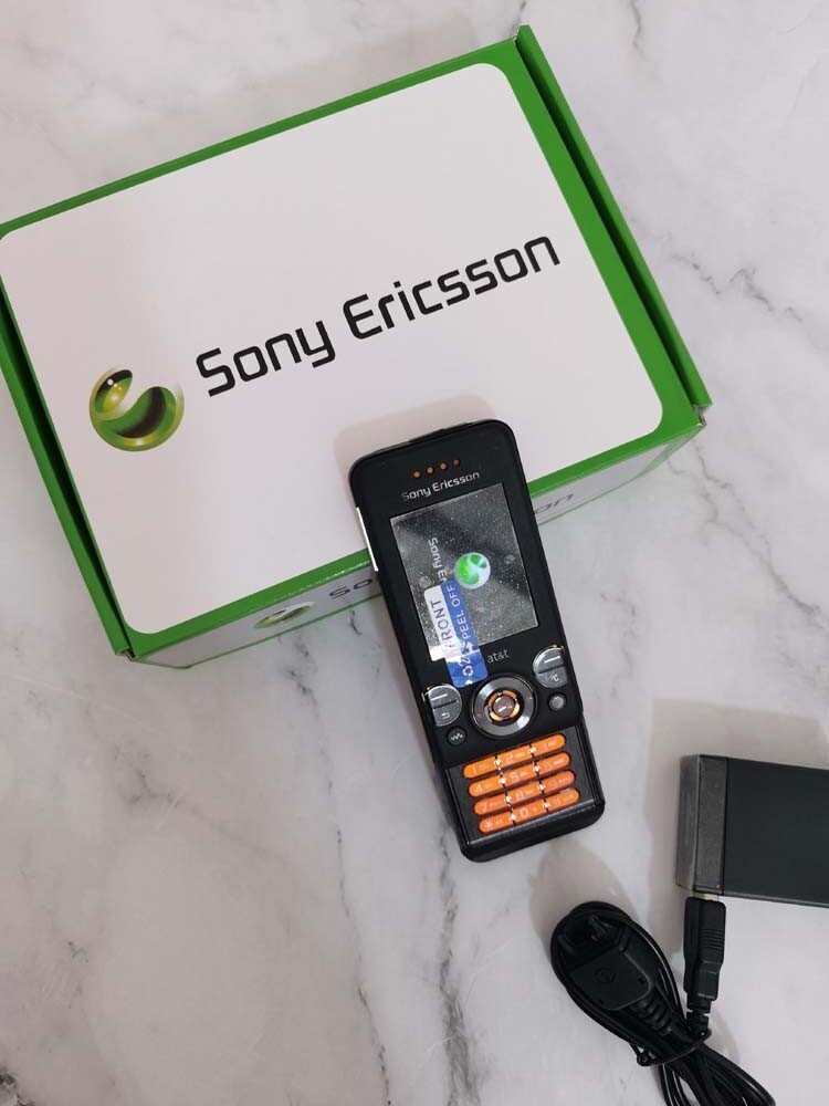 Original Sony Ericsson W580i Walkman - Unlocked 2G netwroks Cellular Phone Color Black - Image 3