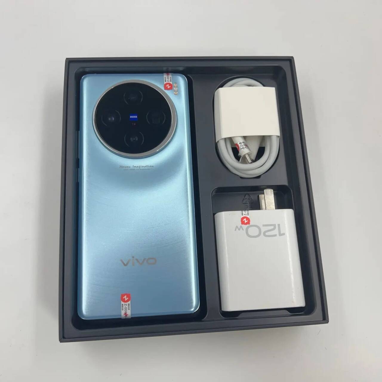 vivo X100 6.78" 64MP 256GB 512GB 1TB Dimensity 9300 Android 14 CN version Color Random color Charger Included Yes storage 12GB+256GB - Image 6