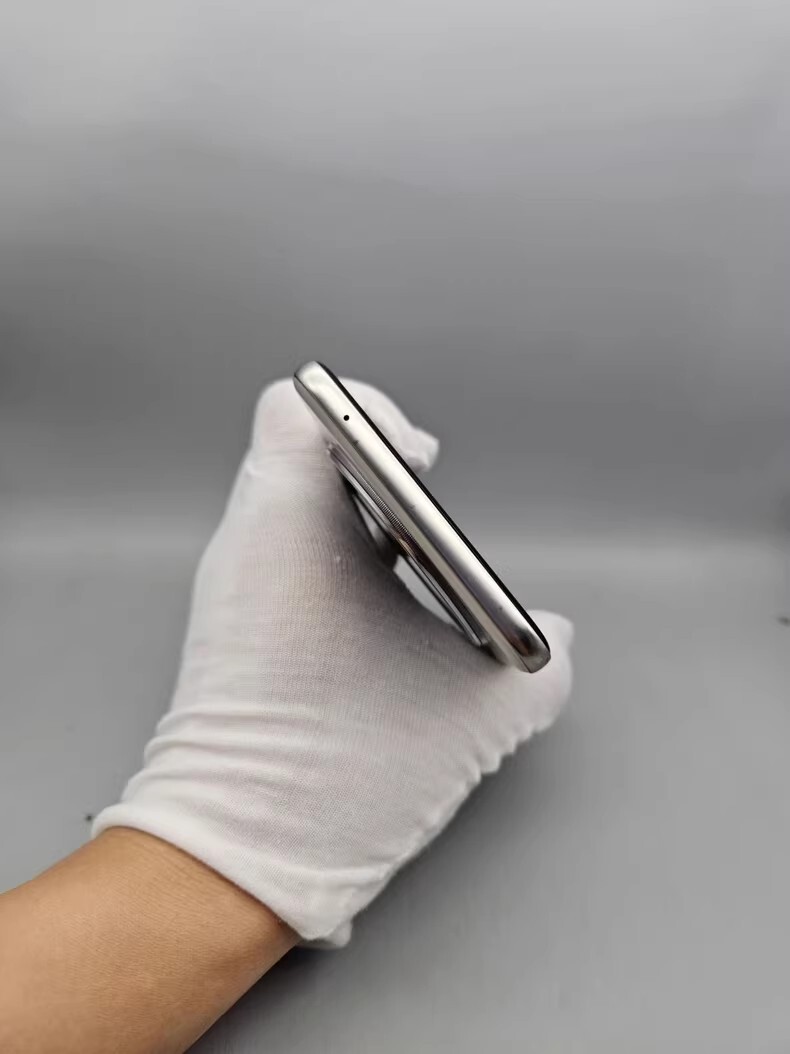 vivo Y300 Pro 5G 6.77" 50MP Android 256GB 512GB Snapdragon 6 Gen 1 SmartPhone Couleur Please note the color Capacité de stockage 8+128GB - Image 6