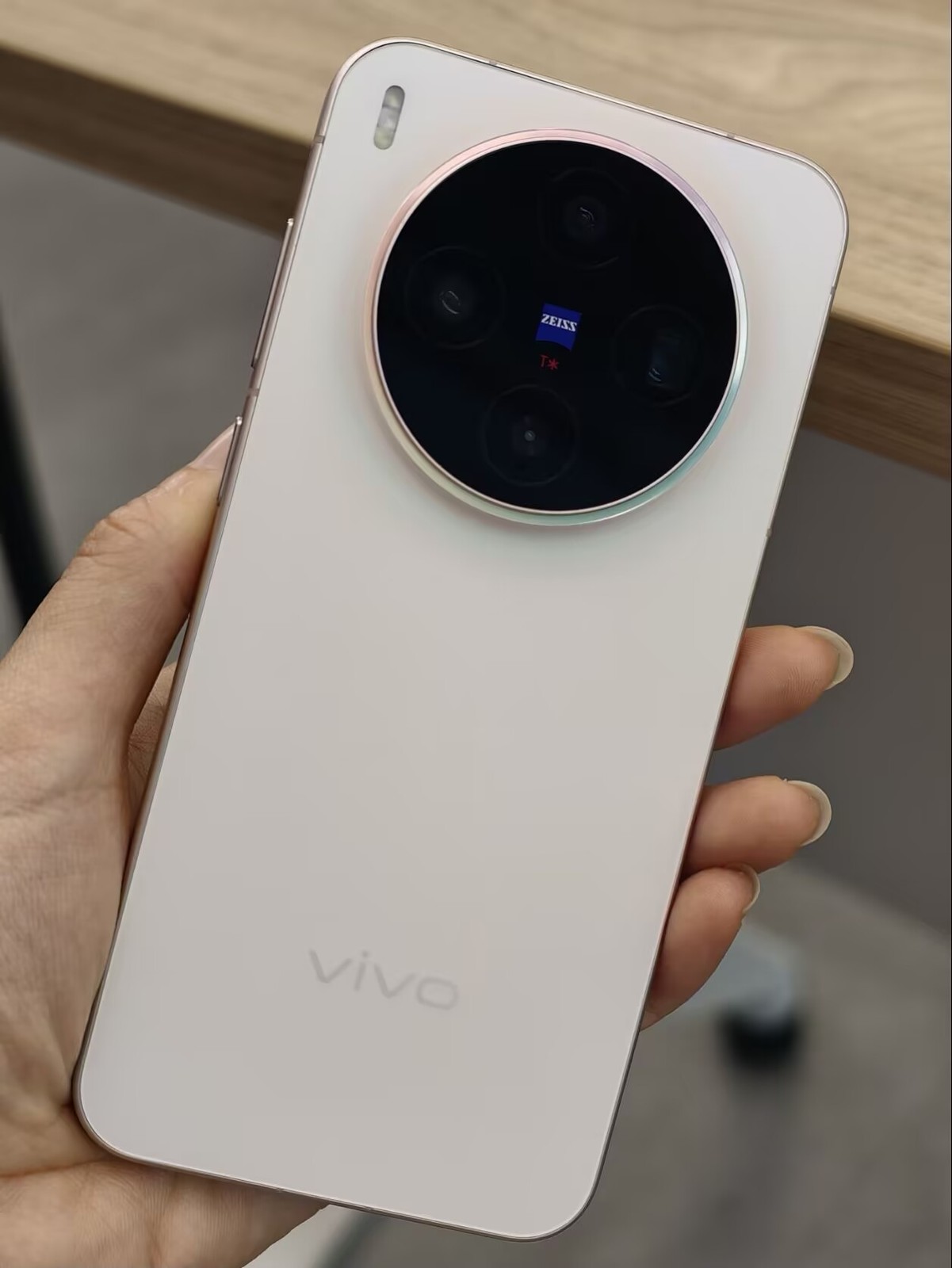 Vivo X300 5G 6.31" 50MP Mediatek Dimensity 9500 256GB/512GB/1TB Google unlocked storage 256GB 12GB RAM colors random colors