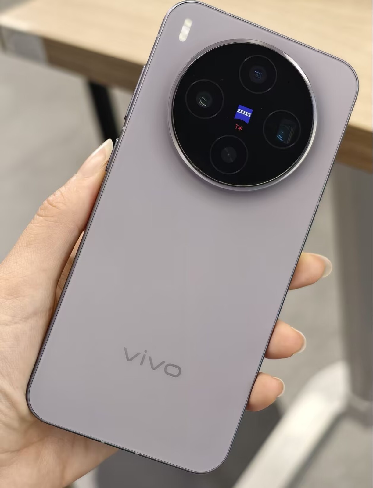 Vivo X300 5G 6.31" 50MP Mediatek Dimensity 9500 256GB/512GB/1TB Google unlocked storage 256GB 12GB RAM colors random colors - Image 3