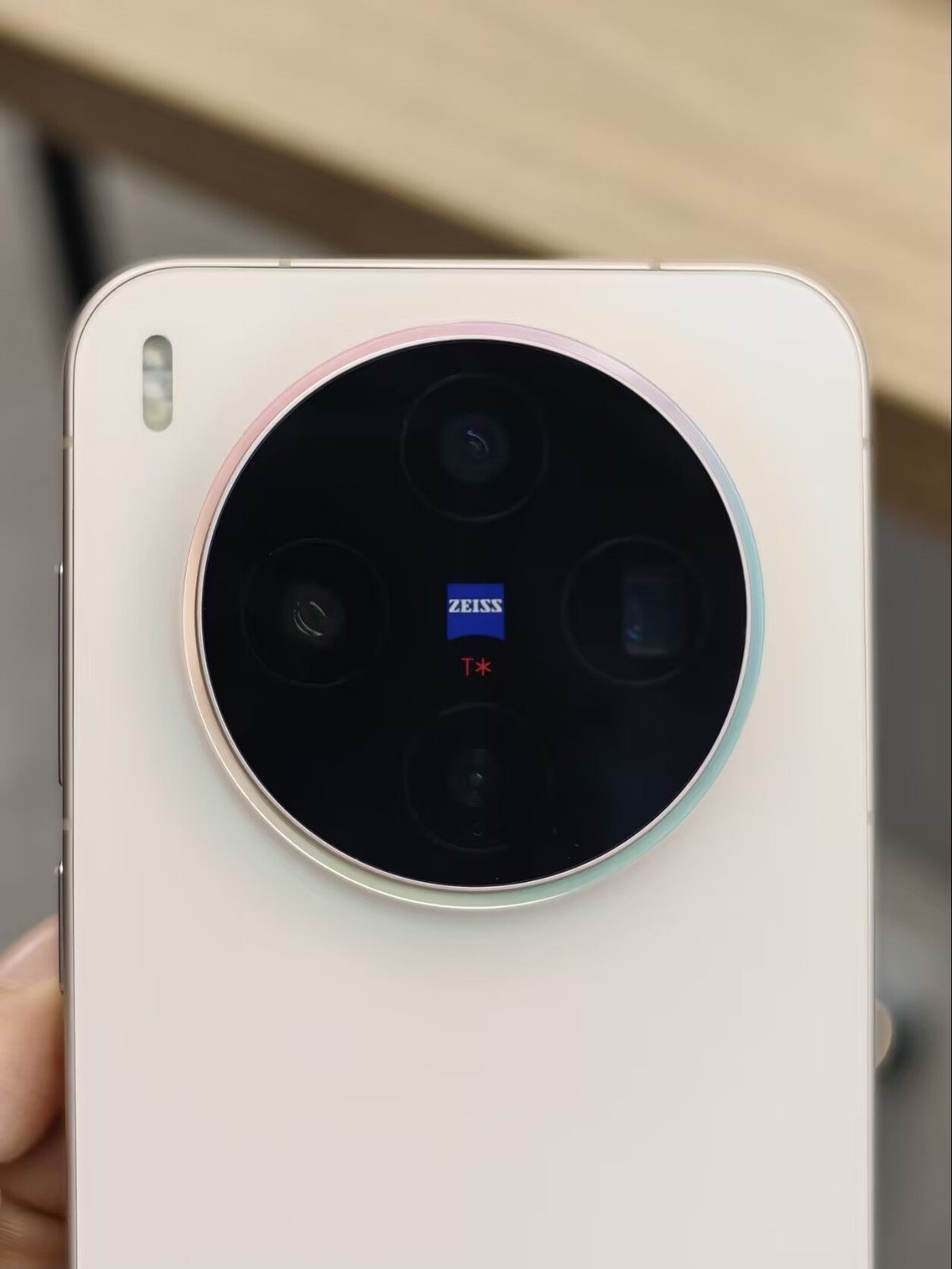 Vivo X300 5G 6.31" 50MP Mediatek Dimensity 9500 256GB/512GB/1TB Google unlocked storage 256GB 12GB RAM colors random colors - Image 5