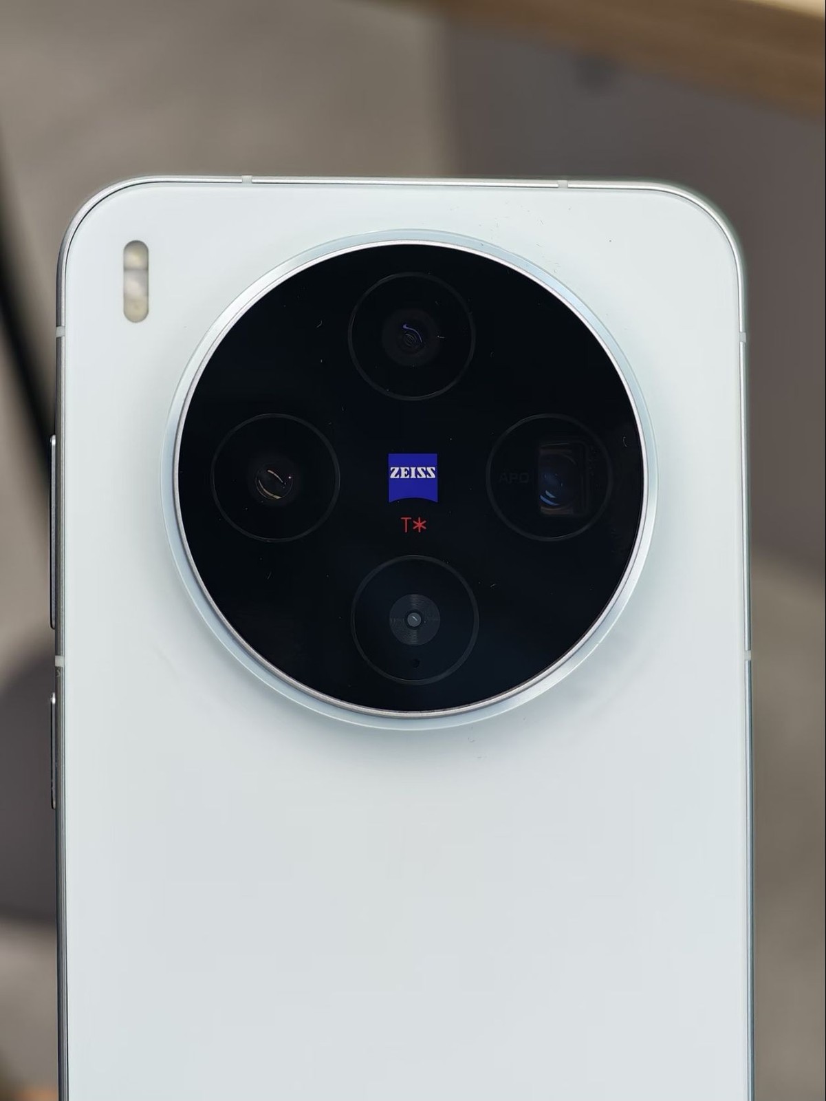 Vivo X300 5G 6.31" 50MP Mediatek Dimensity 9500 256GB/512GB/1TB Google unlocked storage 256GB 12GB RAM colors random colors - Image 8