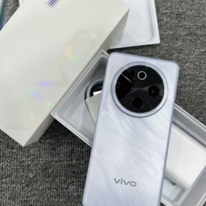 vivo Y300 Pro+ 5G 6.77" 50MP Android 15 Snapdragon 7s Gen 3 SmartPhone 7300mAh Couleur Random Color Capacité de stockage 8+128GB